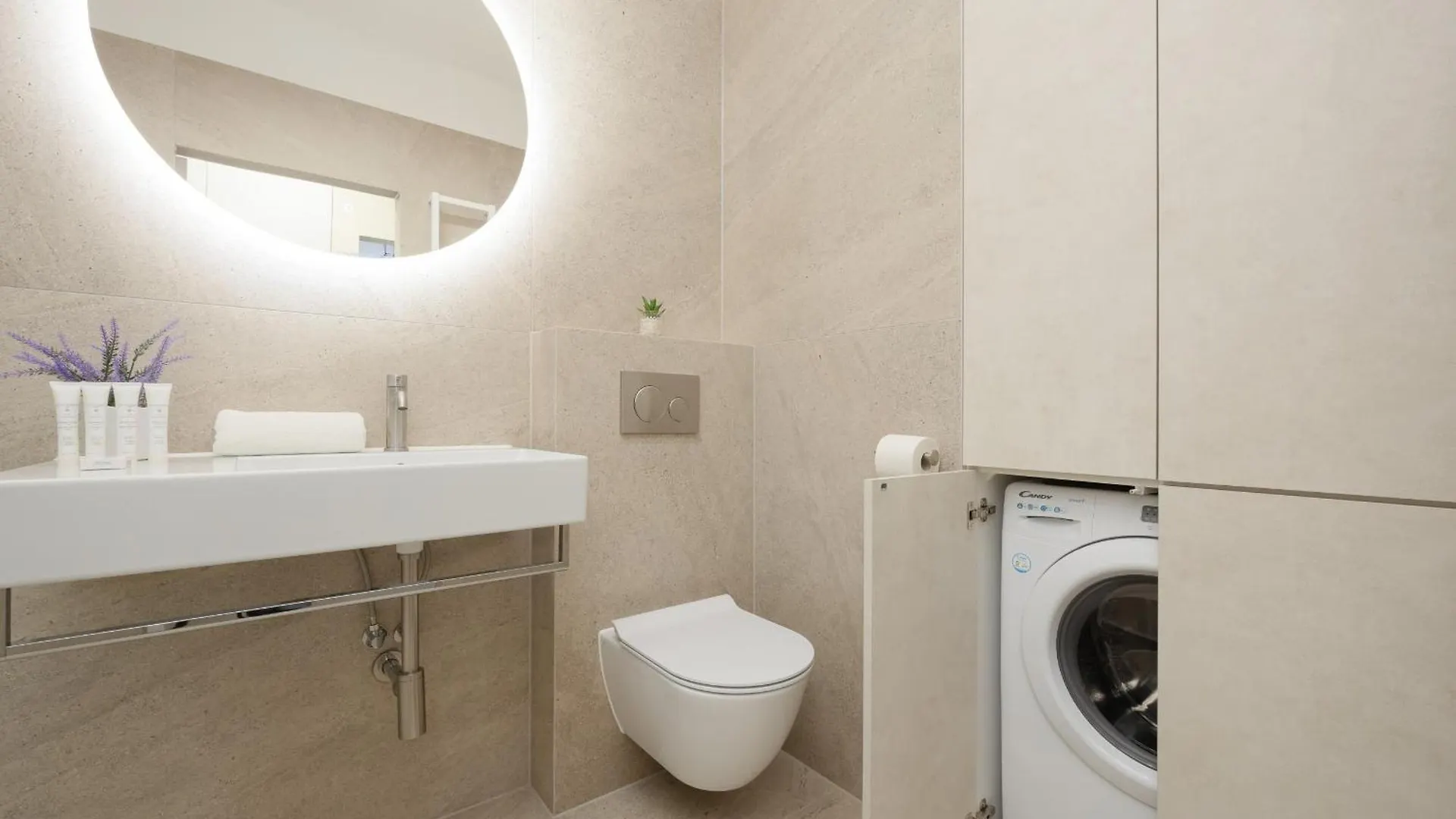 Warsaw Exclusive Apartment With Parking & Balcony By Renters Prestige